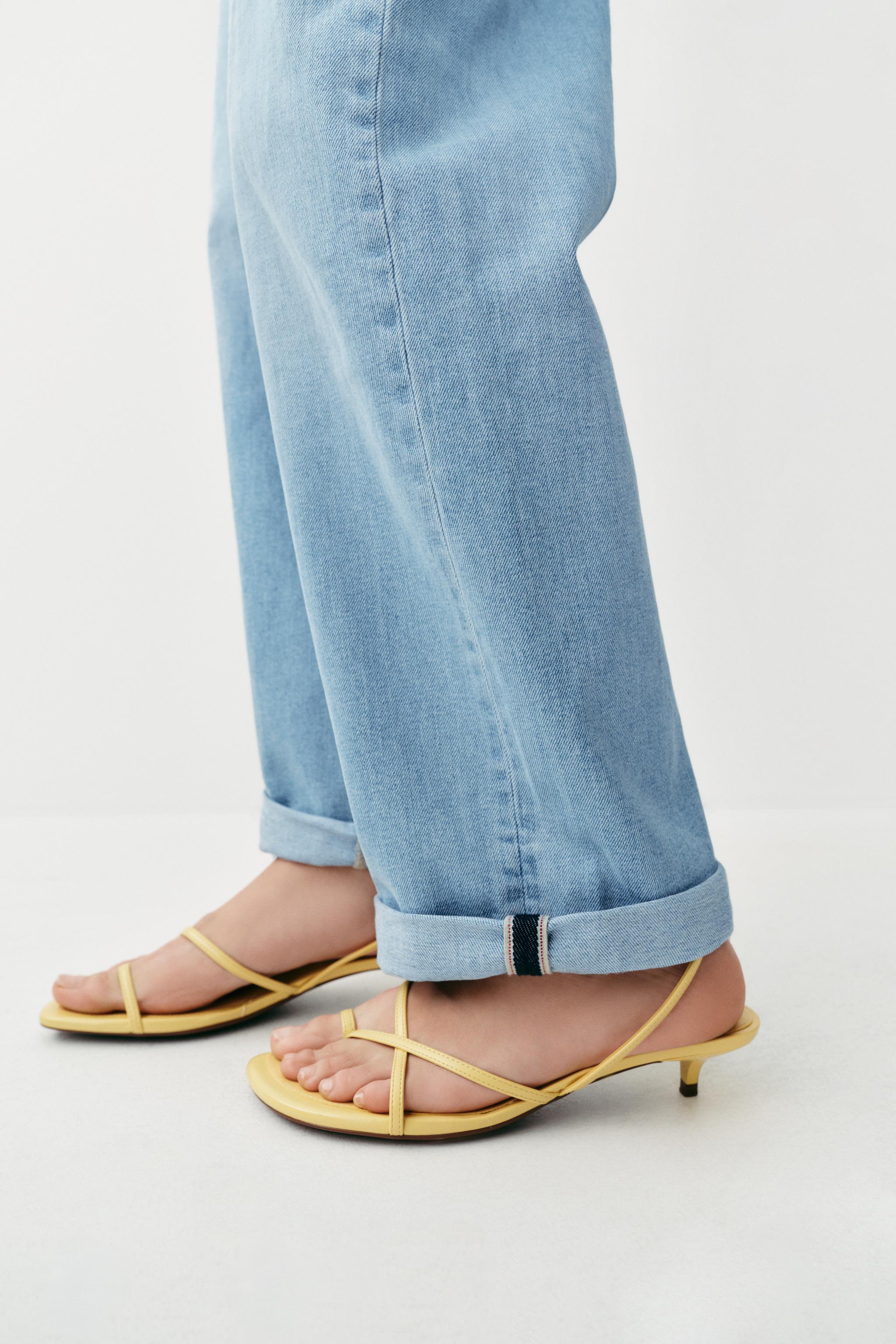 Z1975 RELAXED FIT MID-RISE TURN-UP HEM JEANS
